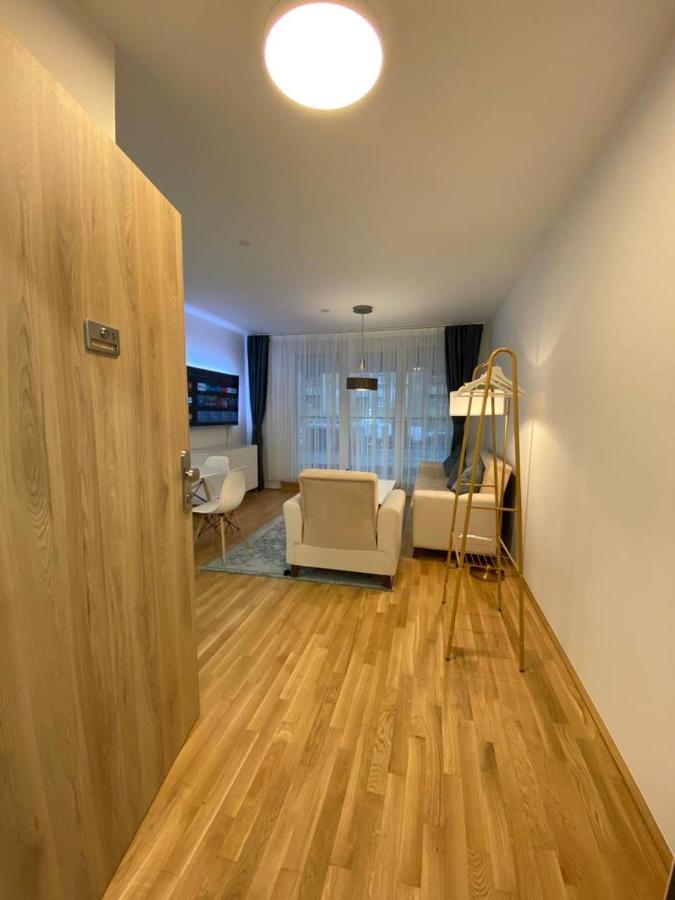 Apartment FeelHome Vienna, Subway U1 Kagran/Donauzentrum Wien